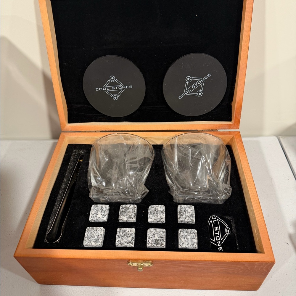 Cool Stones Whiskey Set